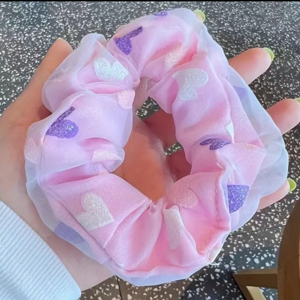 Humble Heart Scrunchie Set - Picture 4 of 5